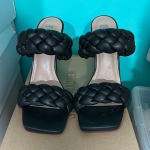 Steve Madden kenley 8.5. Black